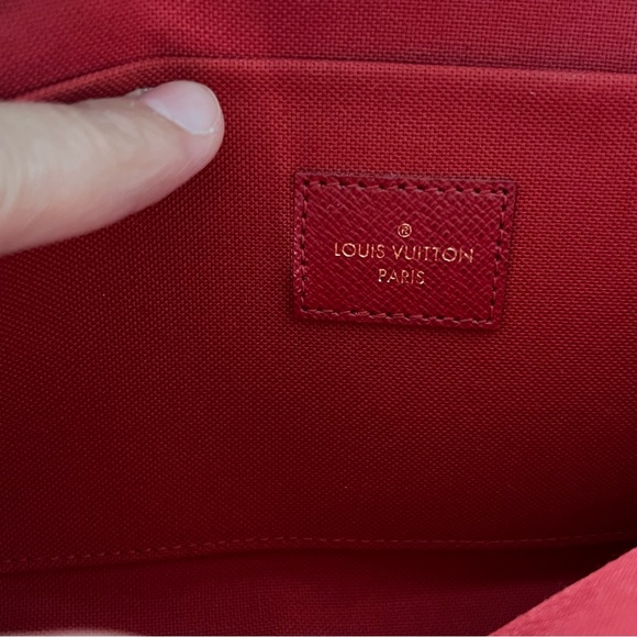 Louis Vuitton Pochette Felicie - Picture 15 of 16